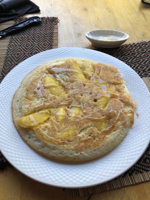 Pancake with mango and maple syrup at Vegan Heaven in Chiang Mai