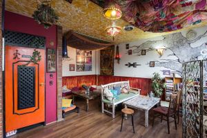 quiet area to chill having a cup of tea at Teteria India in Barcelona