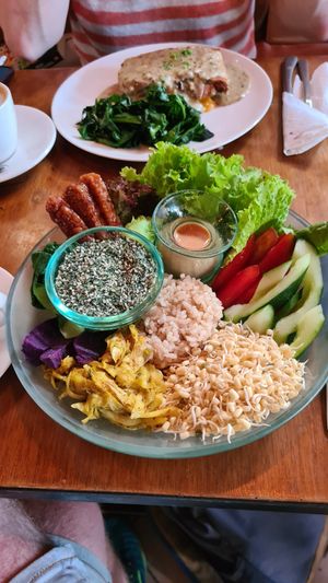 Nourish bowl at Sayuri Healing Food in Ubud