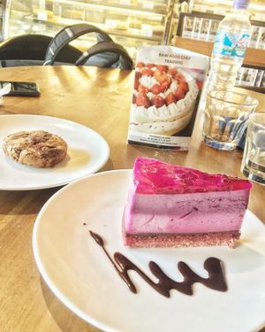 Berry cake and chocolate chip cookie at Sayuri Healing Food in Ubud