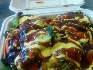 Bar-B-Chew spinach mushroom melt on salad base - awesome! at The Veg Hub in Oakland