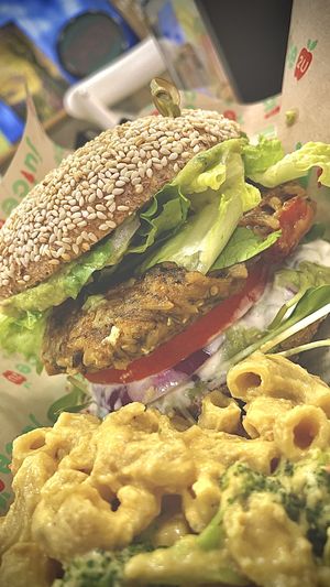 Mushroom Burger & Mac and Cheese at Juice 2 U in Pompano Beach