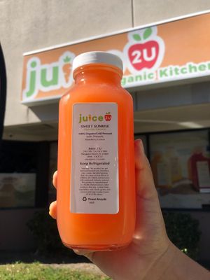Sweet Sunrise.
Enhances Digestion and Immunity.
Apple, Pineapple, Strawberry, and Lemon. at Juice 2 U in Pompano Beach