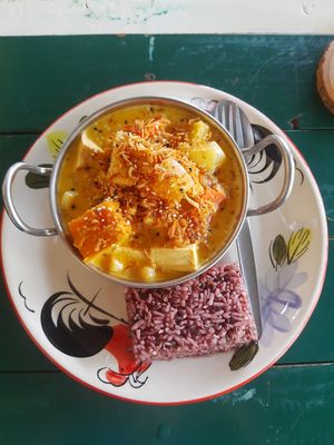 Massaman curry at Happy Veggie in Koh Lanta