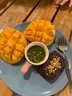 Sticky rice with mango  at Happy Veggie in Koh Lanta