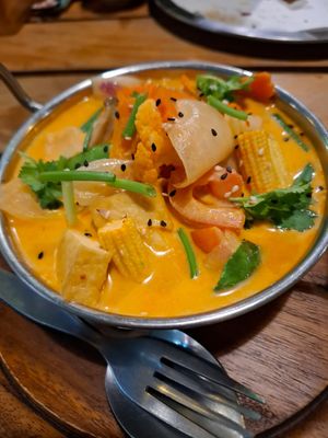 Sour coconut soup at Happy Veggie in Koh Lanta