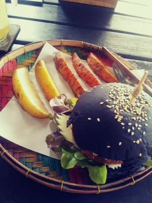 Falafel burger at Happy Veggie in Koh Lanta
