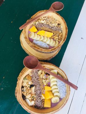 Smoothiebowls at Happy Veggie in Koh Lanta