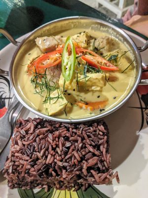 Yellow curry at Happy Veggie in Koh Lanta