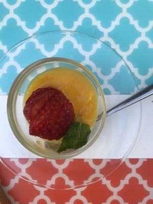 vegan dessert at Mish Mish in Alicante