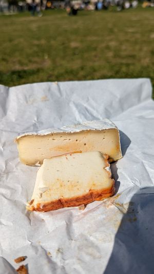  at Jay & Joy in Paris