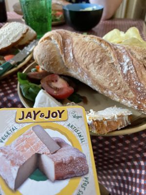 Serving suggestion!  at Jay & Joy in Paris