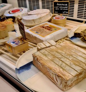  at Jay & Joy in Paris