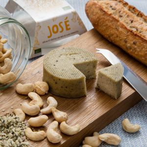 Our new fermented cheese ! the José  at Jay & Joy in Paris