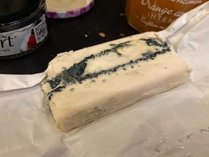 Jeanne - Bleu at Jay & Joy in Paris