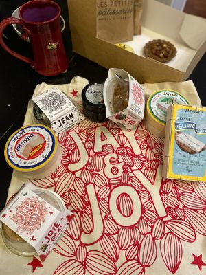 Joie gras, lots of cheese, and cavi-art at Jay & Joy in Paris