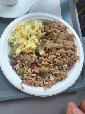 Seitan, aardappel,  spelt at Semi di Sesamo in Aosta