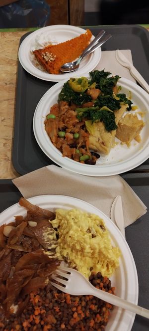 Due piatti, sei assaggi. Torta di carote con panna. at Semi di Sesamo in Aosta