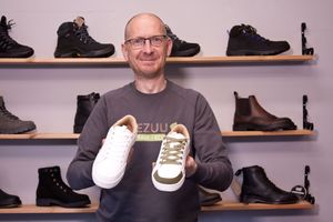 Keith stellt neue Sneaker vor at Shoezuu in Gelsenkirchen