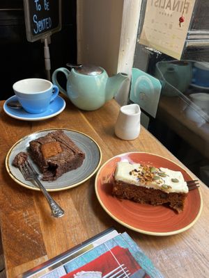 Biscoff brownie, carrot cake and a pot of tea ☺️  at Cascara in Bath