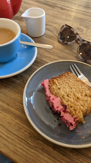 Rose & Vanilla cake and a pot of tea (£6.25 total) at Cascara in Bath