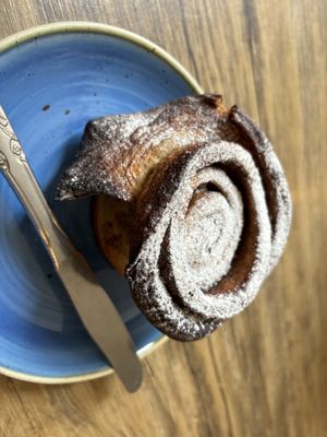 Cinnamon bun  at Cascara in Bath