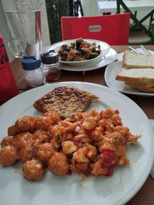 Mixed plate at Vegan Istanbul in Istanbul