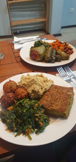 Spi at mit Karotten, Falafel, Hummus, Zucchinitart at Vegan Istanbul in Istanbul