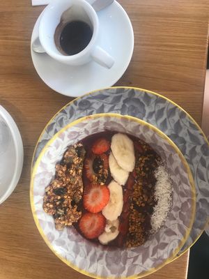 acai bowl & espresso  at Judy in Paris