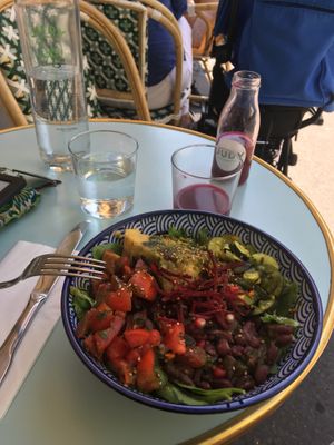 Buddha bowl at Judy in Paris