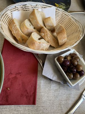 Olives and bread   at Metamorphosis in Sintra