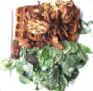 chickn & waffles at Vegano in Montreal