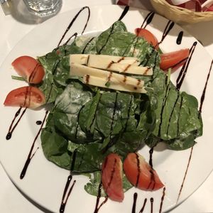 Salade Junior at Vegano in Montreal