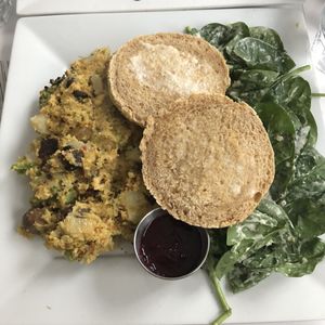 Omelette brocoli, champignons et oignons caramélisés at Vegano in Montreal