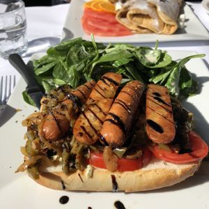 Sous-marin à la saucisse italienne at Vegano in Montreal