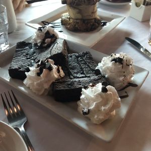 Brownie maison at Vegano in Montreal