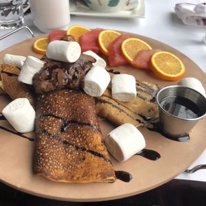 Crêpes S'mores at Vegano in Montreal