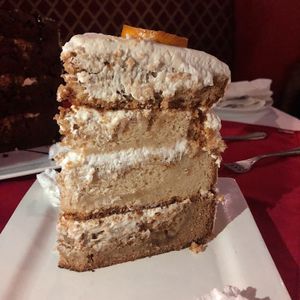 Gâteau au citron at Vegano in Montreal