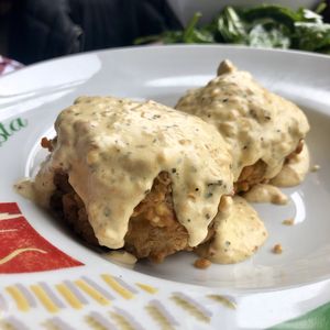 Mac & cheeze frit at Vegano in Montreal