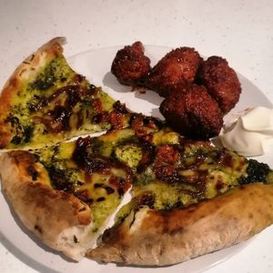Pesto pizza and BBQ cauliflower wings at Stoned Pizza in Dublin