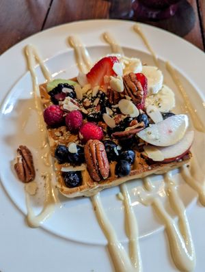 Gaufre toute garnie at Olistik in Drummondville
