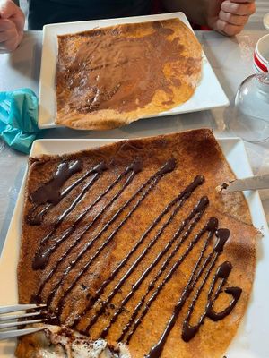 Crepes with chocolate (front) and nut creme (back;yummy) at Ty Veg in Perros-guirec