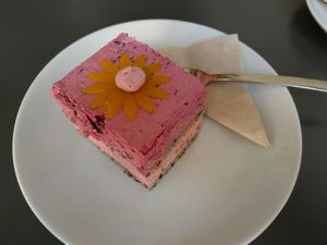 Vegan red-currant-cake at Muellers Cafe in Schwerin