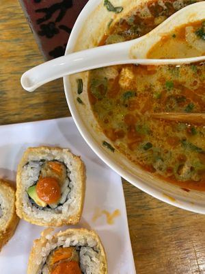 diablo roll empanizado 3/5 tampoco tenía mucho sabor el sushi que escogí   at V-Ramen - Alvaro Obregon in Mexico City