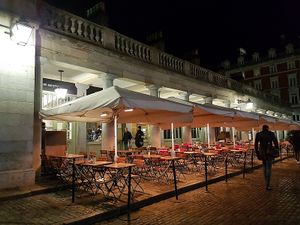 large terrace in front at Le Pain Quotidien - Holborn in London