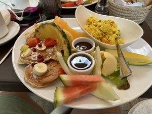 American Vegan (Scrambled Tofu statt Joghurt mit Müsli)  at Cafe Jolie in Regensburg
