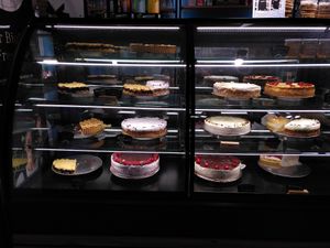 Die linke Seite komplett vegan!!! Im Winter noch mehr at Cafe Jolie in Regensburg