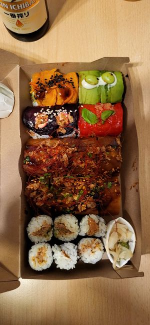 No more bacon for big daddy + Rainbow #Veganuary at MakiMaki Sushi Green in Cologne