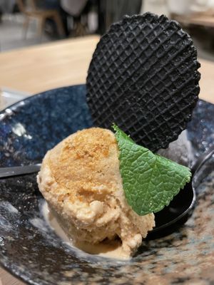 Caramel ice   at MakiMaki Sushi Green in Cologne