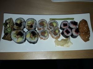Mixed plate of the day at MakiMaki Sushi Green in Cologne